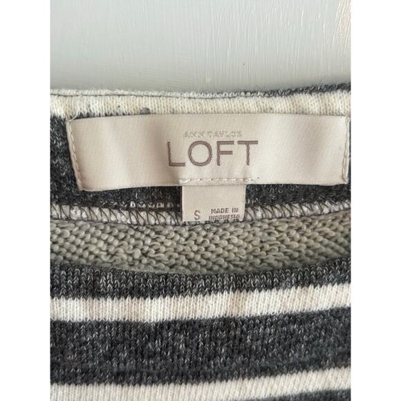 Ann Taylor LOFT Gray White Striped Cotton Blend Long Sleeve Sweater Size Small - Picture 2 of 10